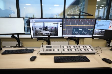 На трассе М-11 «Нева» водителей штрафуют за медленный проезд