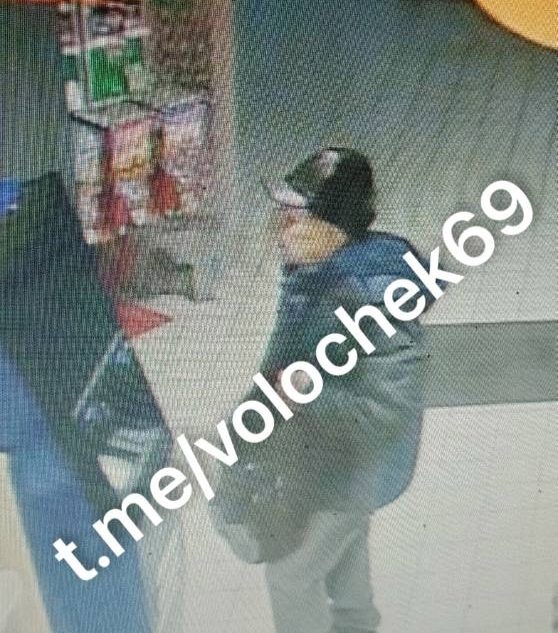 В Тверской области ищут человека, забывшего деньги в банкомате В Тверской области ищут человека, забывшего деньги в банкомате