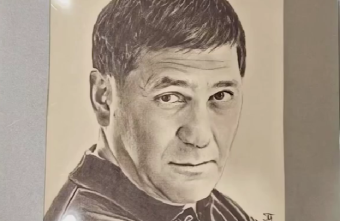 Портрет погибшего актера, написанный художницей из Тверской области, попал в музей