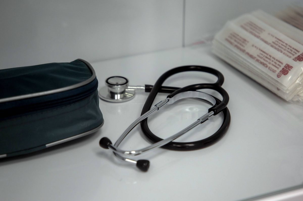 Врач рассказала, можно ли пускать заболевшего ребенка на улицу зимой