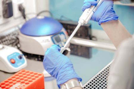 Специалисты Тверской испытательной лаборатории подтвердили качество 25 тонн свиных субпродуктов для экспорта во Вьетнам и Гонконг