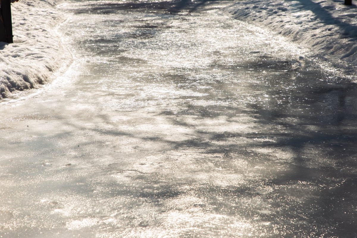 МЧС предупреждает: в Тверской области ожидается сильная гололедица