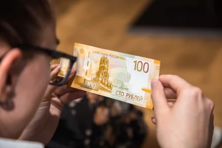 Эксперт рассказал, как просить у начальника прибавки к зарплате Эксперт рассказал, как просить у начальника прибавки к зарплате