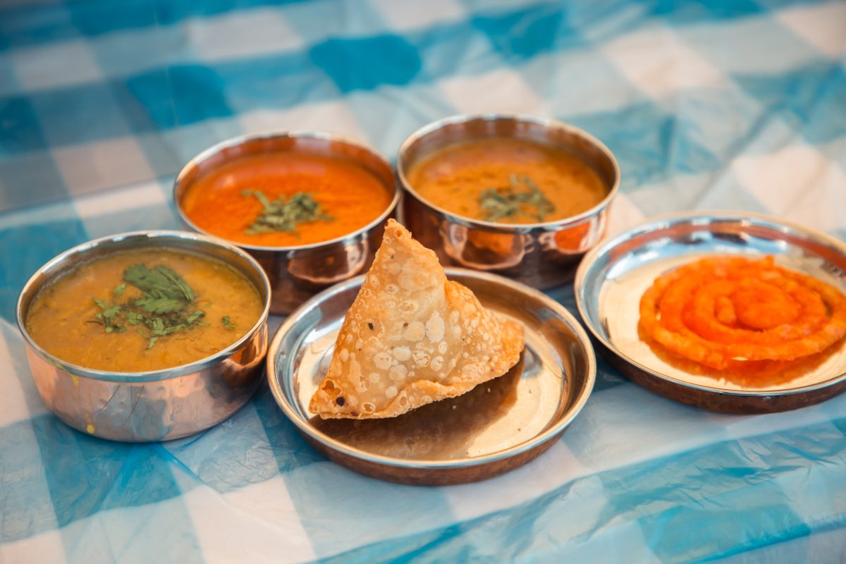 Врач рассказала, как восстановиться после переедания Врач рассказала, как восстановиться после переедания