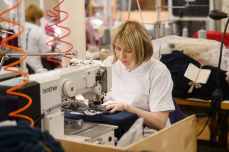 Тверской производитель вязаных головных уборов и аксессуаров присоединился к национальному бренду «Сделано в России»