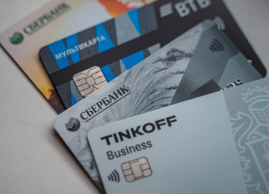 Россиян предупредили о прекращении работы карт Visa и Mastercard Россиян предупредили о прекращении работы карт Visa и Mastercard