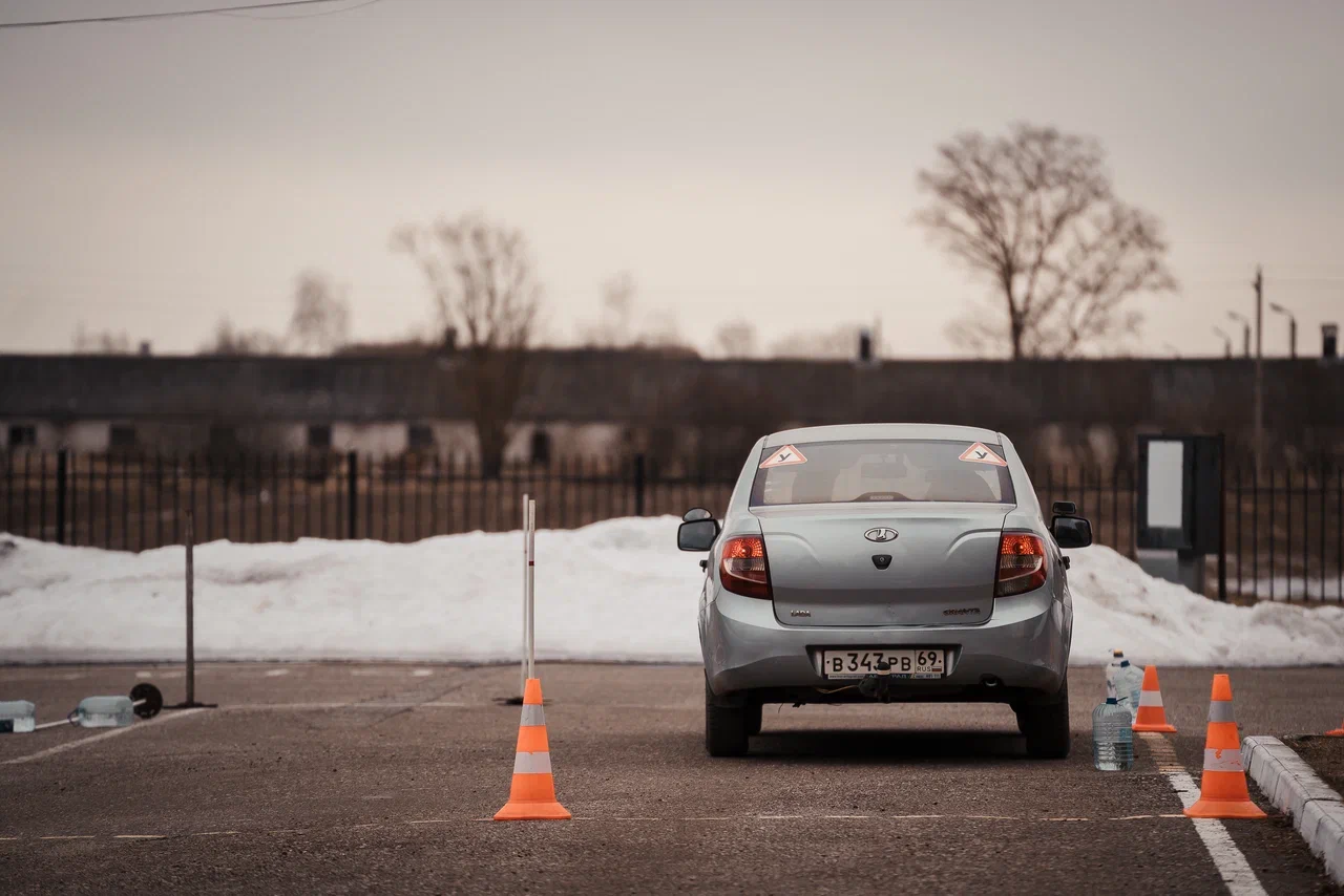 Россиянам могут разрешить сдавать экзамен на права экстерном