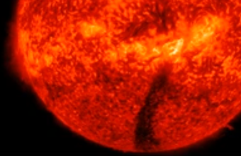 На Солнце произошел очень редкий черный выброс