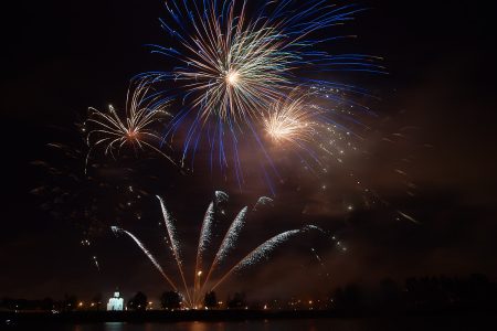 Жители Тверской области нарушают запрет на запуск пиротехники Жители Тверской области нарушают запрет на запуск пиротехники