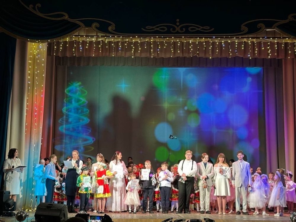В Осташкове дети приняли участие в фестивале искусств «Рождественская звезда»