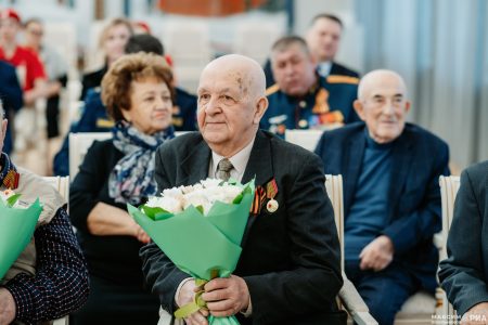 Море радости и гордости: ветеран из Твери Альберт Эхте рассказал о церемонии вручения наград Море радости и гордости: ветеран из Твери Альберт Эхте рассказал о церемонии вручения наград