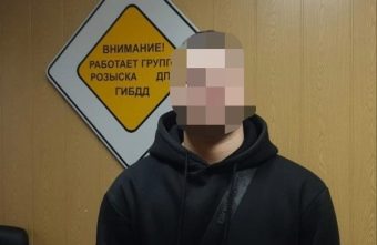 В Твери наказали водителя, который проехал на красный свет В Твери наказали водителя, который проехал на красный свет