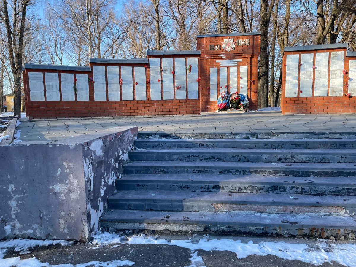 Жители Тверской области просят привести в порядок аллею памяти