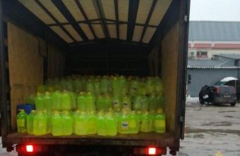 В Твери предотвратили продажу больше 16 тысяч литров смертельно опасной «незамерзайки» В Твери предотвратили продажу больше 16 тысяч литров смертельно опасной «незамерзайки»