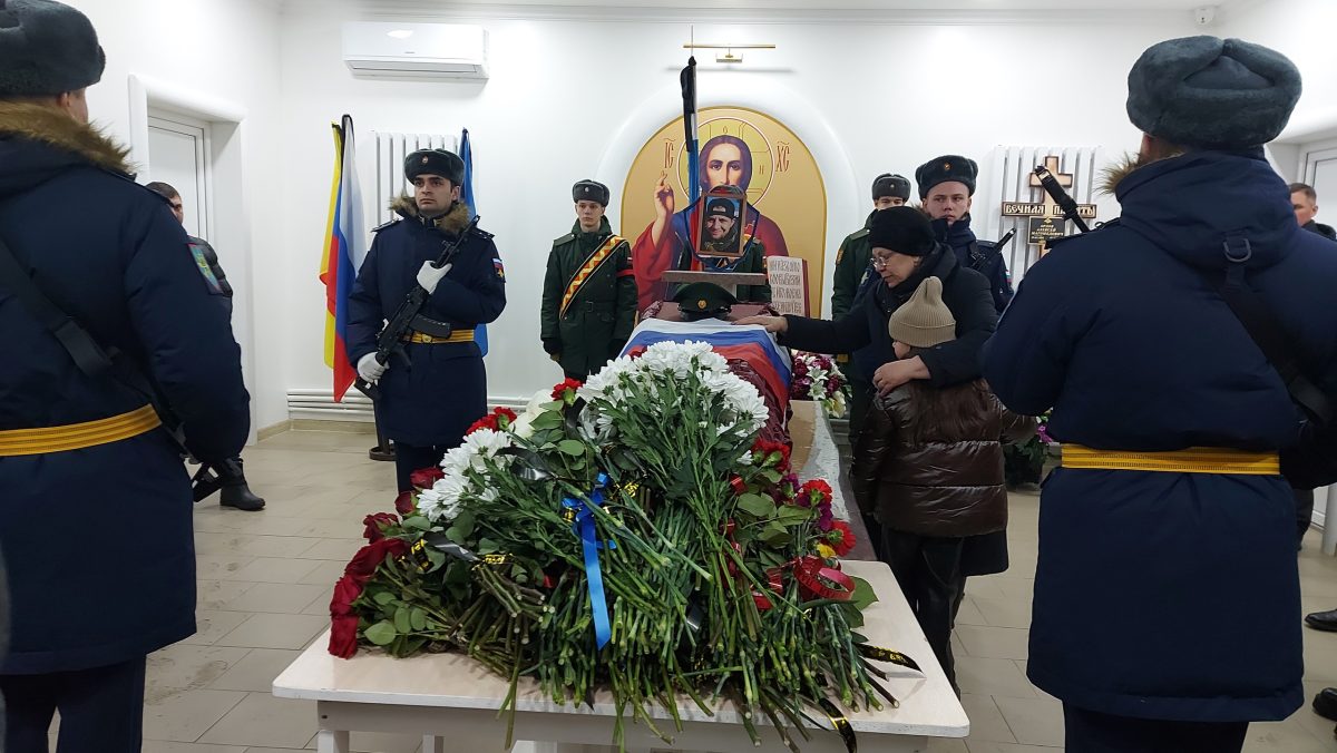 В Тверской области дали три оружейных залпа в память о воине