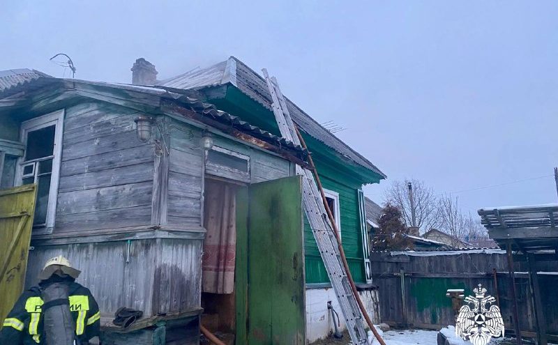 В Тверской области пожарные спасли жилой дом