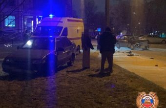 В Твери ВАЗ протаранил Шевролет