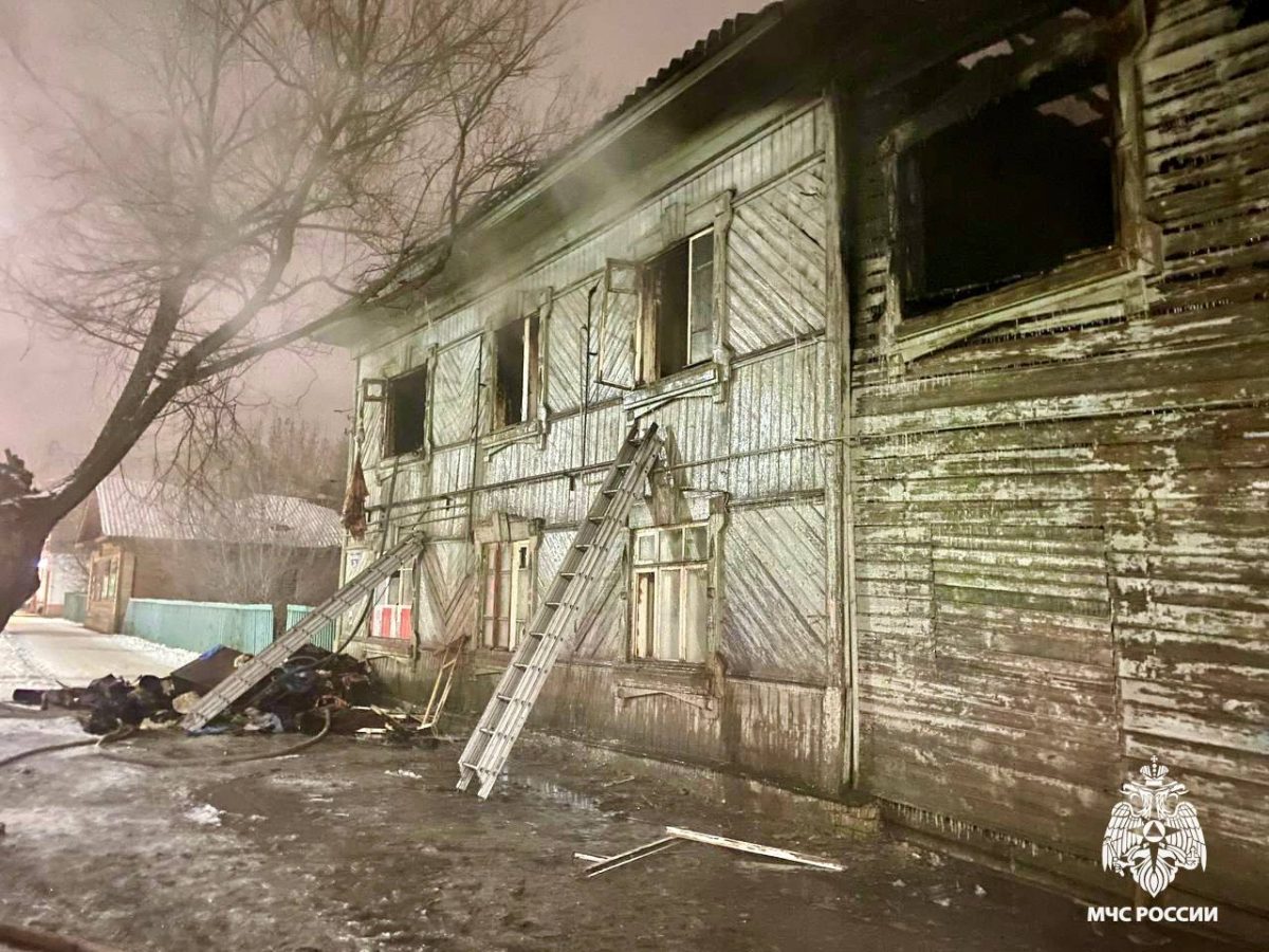 МЧС отрабатывает две версии пожара в Тверской области с двумя погибшими