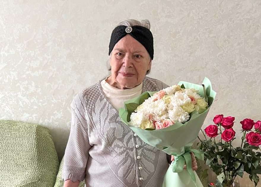 Игорь Руденя поздравил со 100-летием ветерана Великой Отечественной войны Анну Ивановну Козыреву