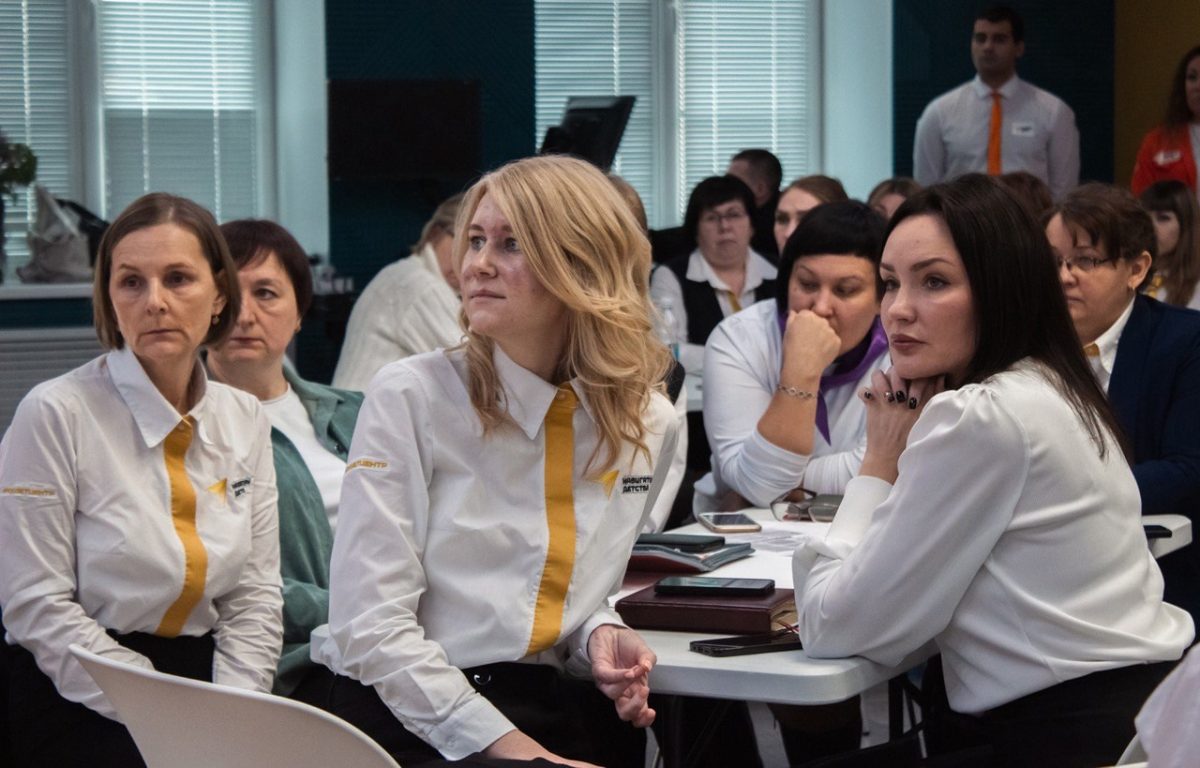 В Твери прошла проектная сессия «80-летие Великой Победы: Воспитание событием»