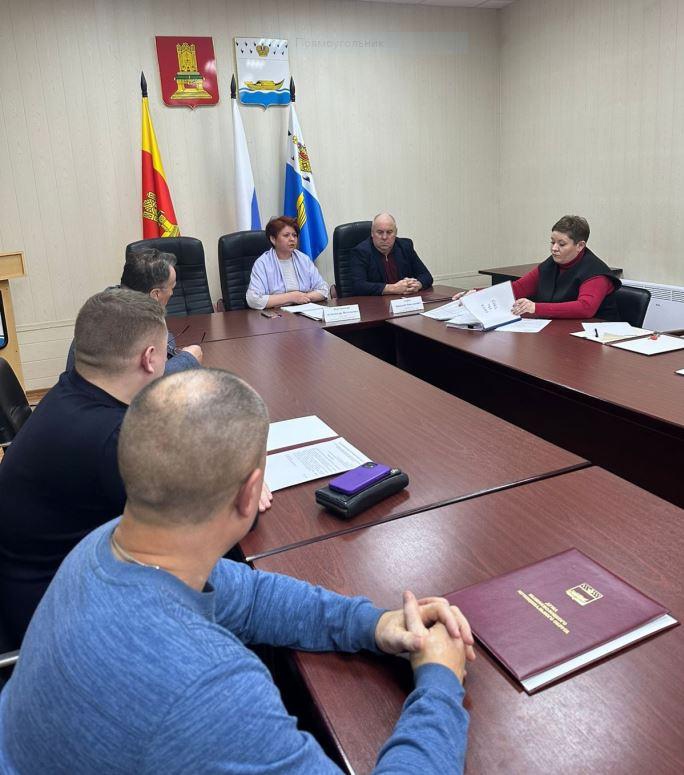 Вопрос сбора мусора обсудили в администрации Вышневолоцкого округа