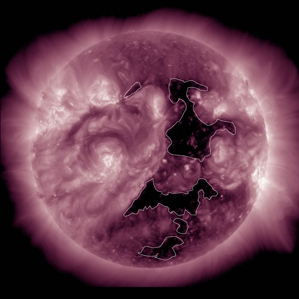 Из-за дыр на Солнце жителям Тверской области придется пережить магнитную бурю Из-за дыр на Солнце жителям Тверской области придется пережить магнитную бурю