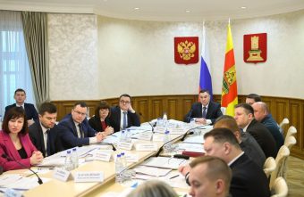 Губернатор Игорь Руденя провел заседание оперативного штаба по ликвидации последствий атаки БПЛА в Торопце Губернатор Игорь Руденя провел заседание оперативного штаба по ликвидации последствий атаки БПЛА в Торопце