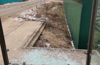 В Тверской области вандалы разгромили еще одну остановку В Тверской области вандалы разгромили еще одну остановку