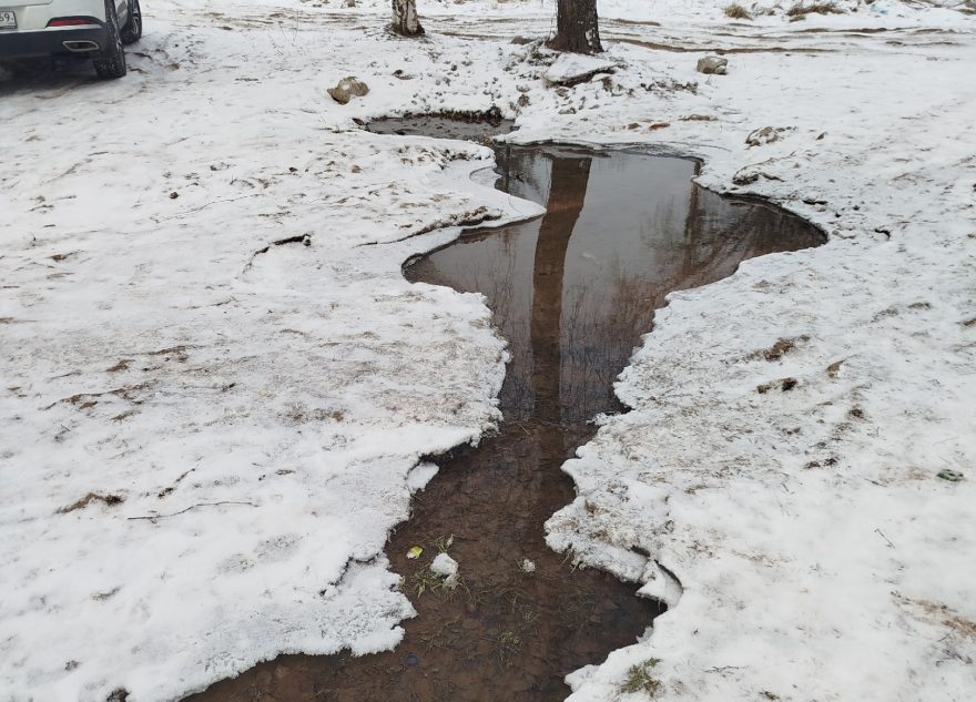 В Тверской области уже месяц затапливает дома и улицы