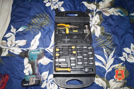 В Тверской области полицейские задержали любителя обворовывать собственных соседей В Тверской области полицейские задержали любителя обворовывать собственных соседей