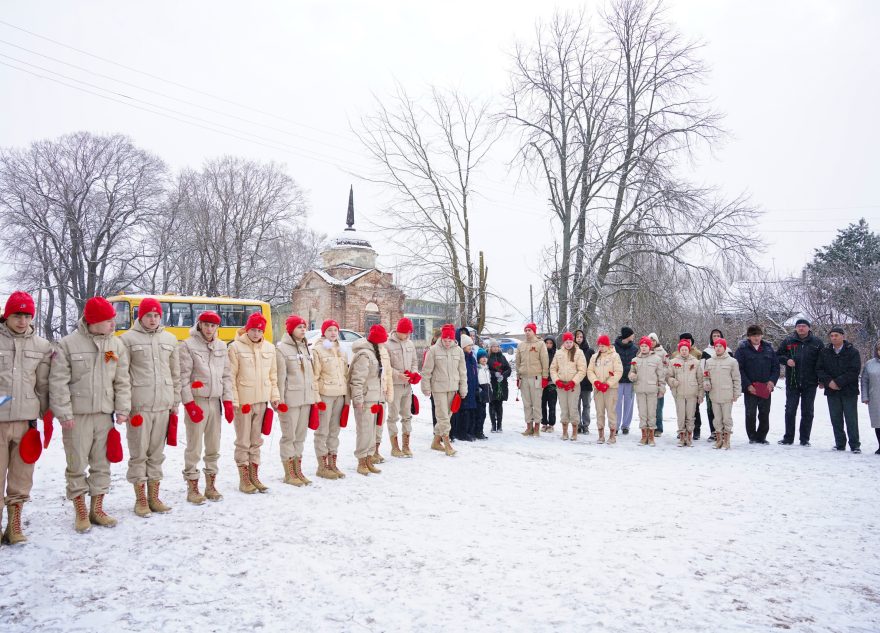 В Лихославльском округе почтили память летчика Алексея Севостьянова