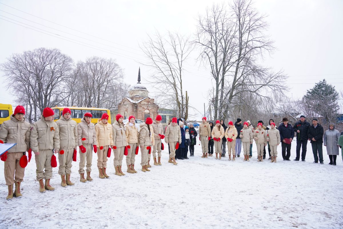 В Лихославльском округе почтили память летчика Алексея Севостьянова