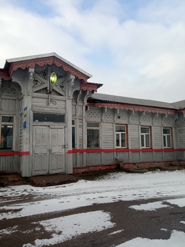 В Тверской области пассажиры замерзают возле пустого вокзала В Тверской области пассажиры замерзают возле пустого вокзала