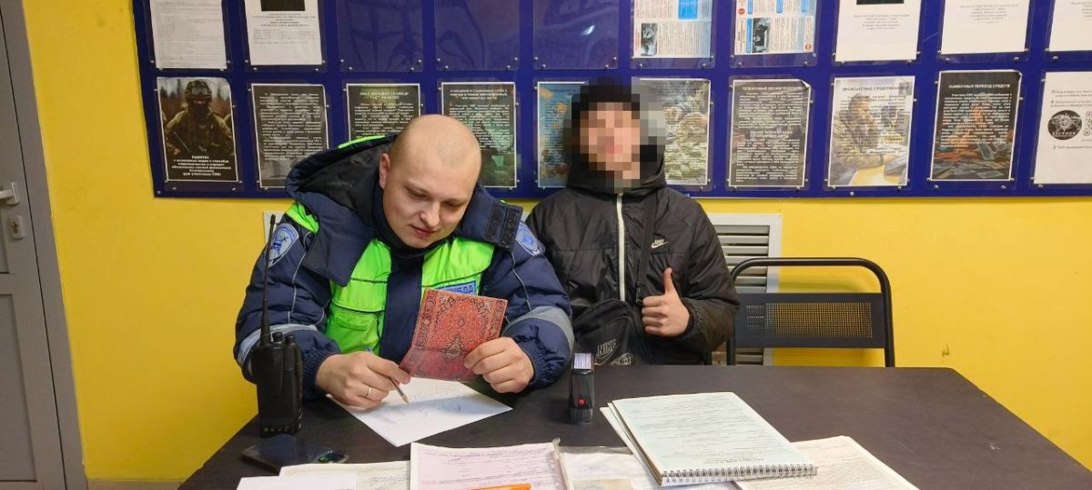 В Твери остановили "Мерседес" с 17-летним водителем