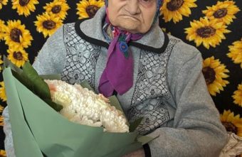 Труженица тыла Зинаида Соловьева из Тверской области отмечает вековой юбилей Труженица тыла Зинаида Соловьева из Тверской области отмечает вековой юбилей