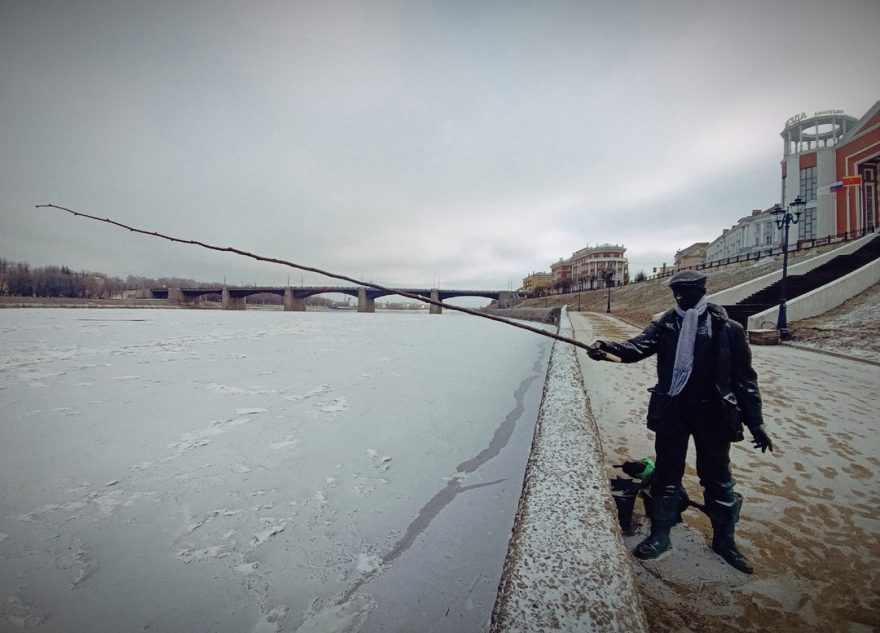 У знаменитого тверского рыбака вновь поменялся инвентарь