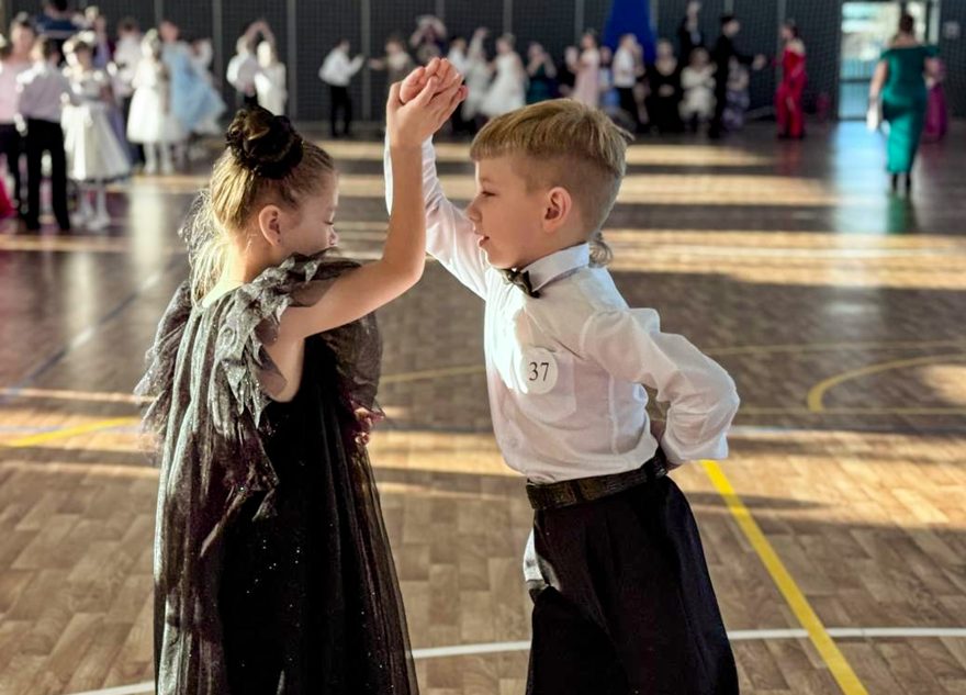 В Тверской области устроили большой бал для «Орлят России»