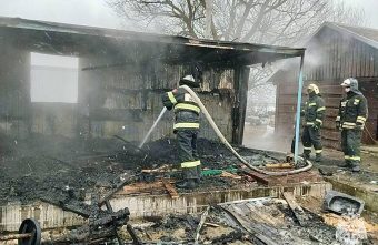 В Тверской области сгорел строительный вагончик