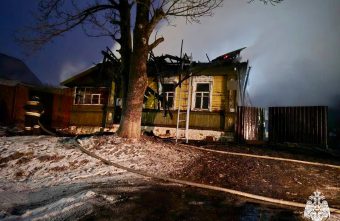 В пожаре в Тверской области полностью сгорел жилой дом В пожаре в Тверской области полностью сгорел жилой дом