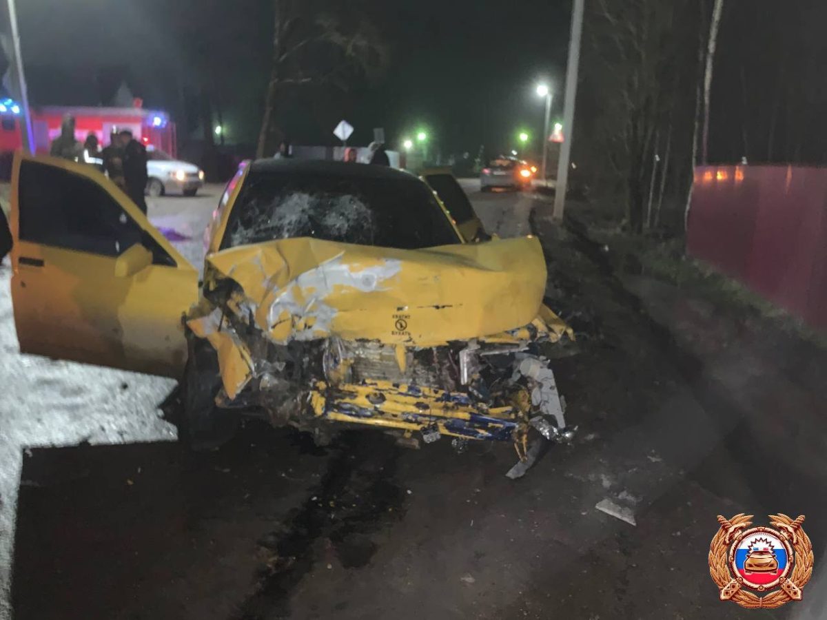 В Тверской области произошло страшное ДТП с тремя пострадавшими В Тверской области произошло страшное ДТП с тремя пострадавшими