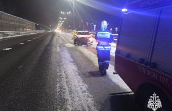 Спасатели ликвидировали последствия ДТП в Тверской области