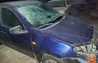 Полицейские задержали водителя, который в Тверской области насмерть сбил пешехода и уехал Полицейские задержали водителя, который в Тверской области насмерть сбил пешехода и уехал