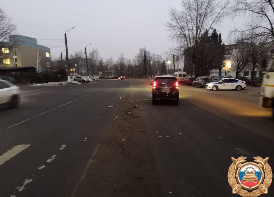 Водитель "Ниссана" сбил пешехода на зебре в Твери