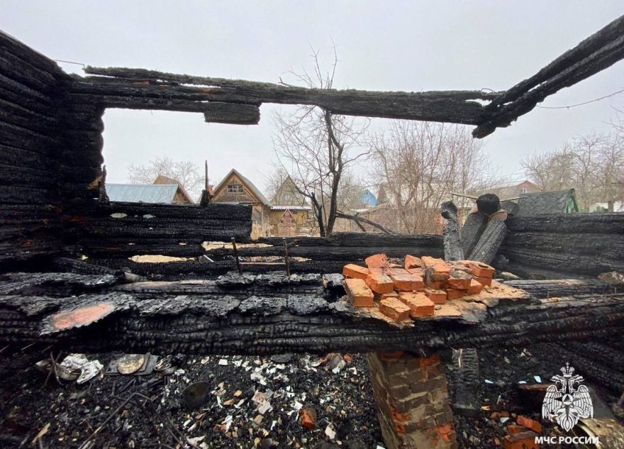 В Тверской области огонь уничтожил дачный дом