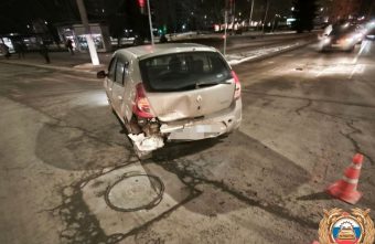 Девушку доставили в больницу после столкновения двух иномарок в Твери Девушку доставили в больницу после столкновения двух иномарок в Твери