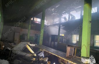 Огнеборцам удалось ликвидировать пожар на заброшенном рынке в Тверской области Огнеборцам удалось ликвидировать пожар на заброшенном рынке в Тверской области