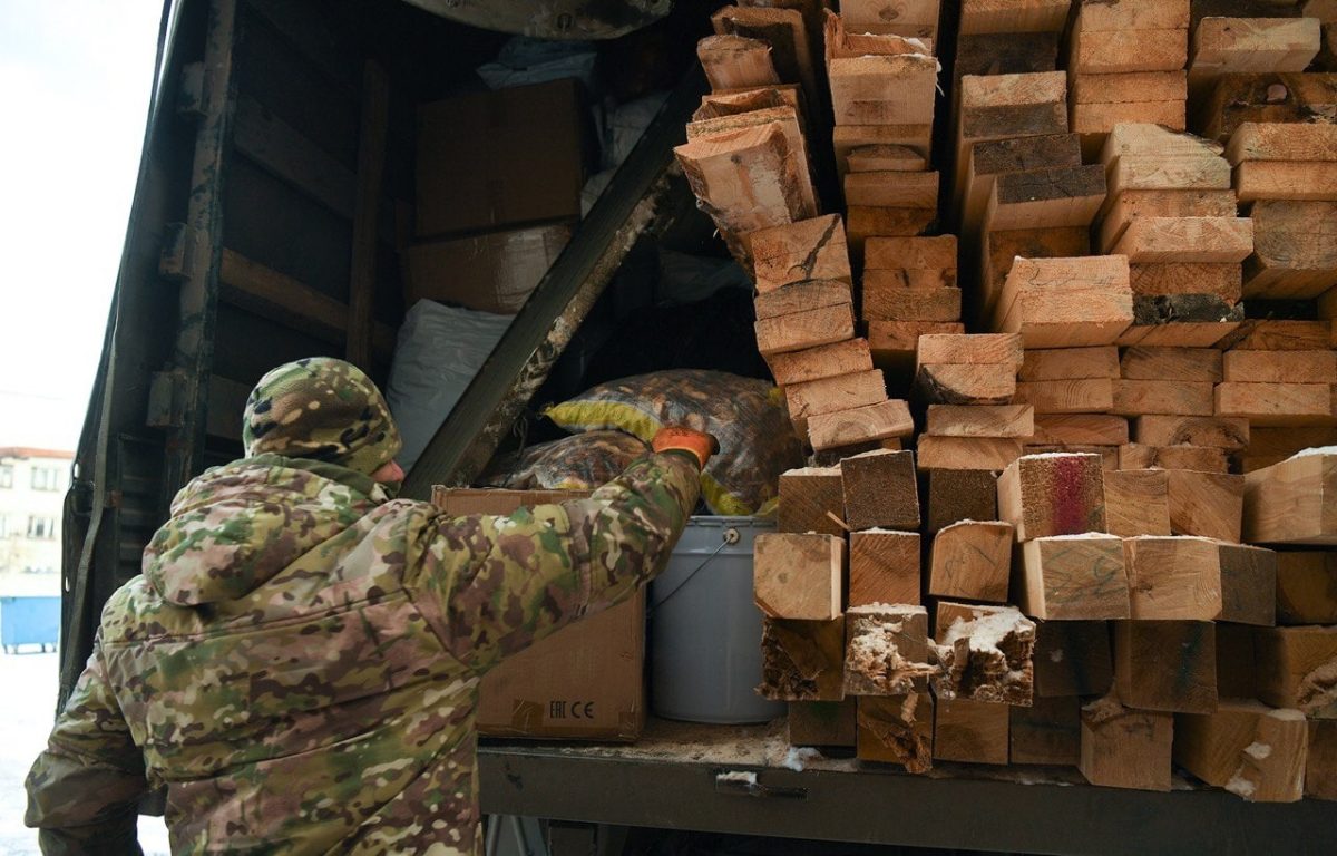 «По зову сердца»: в Калининском округе собрали очередной гумгруз для бойцов СВО
