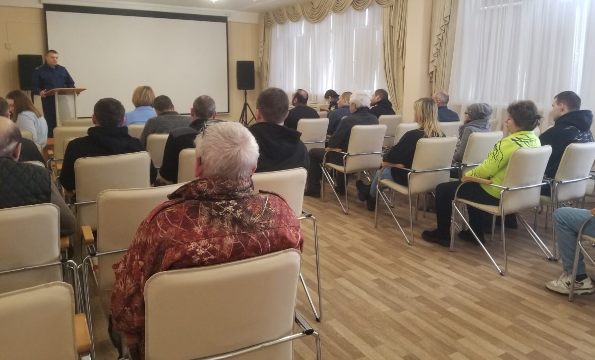 В Лихославльской библиотеке рассказали о льготах, преступлениях и ДТП