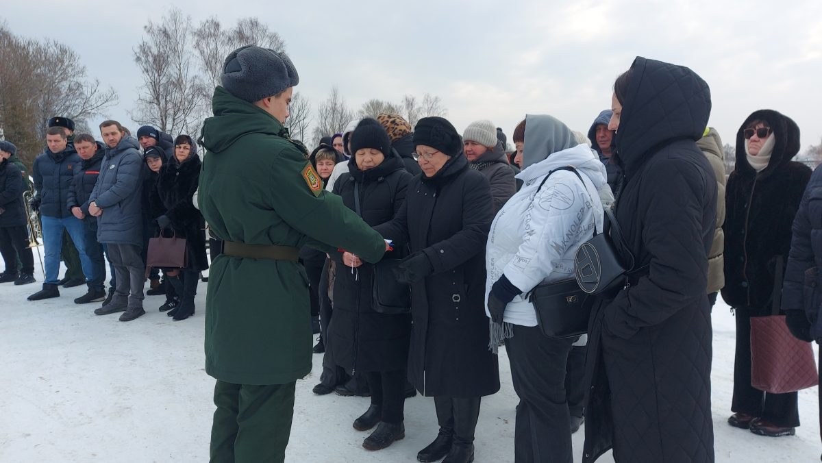 В Тверской области дали три оружейных залпа в память о воине