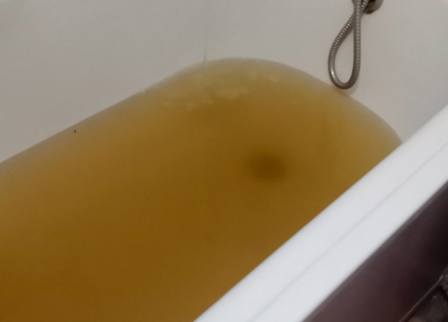 Жители Тверской области вынуждены готовить пищу с ржавчиной